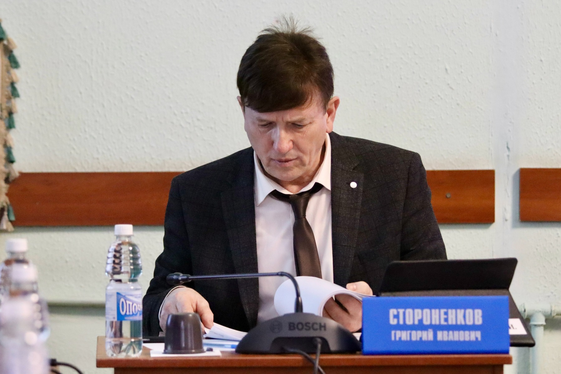 Гордума наградила медалью «За заслуги перед Псковом» фельдшера, режиссера и депутата